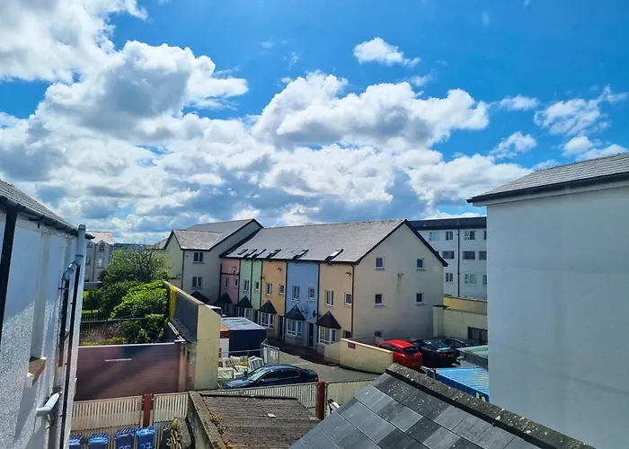 3 Princess Green - Portrush By The Sea